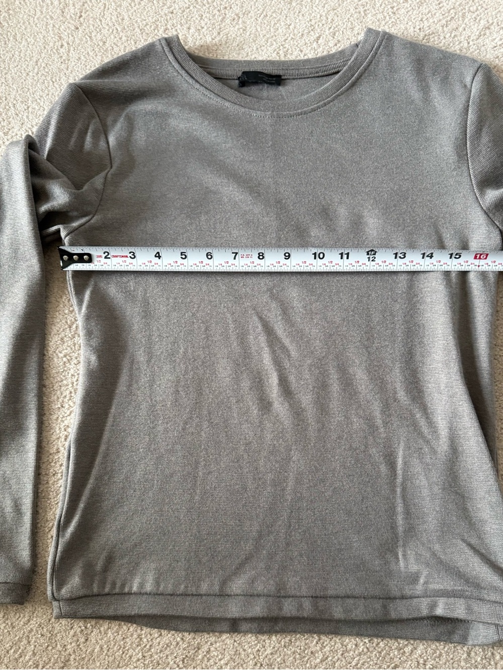 Zara Long Sleeve Tee in Taupe Gray Size XL - Measurements in Pictures